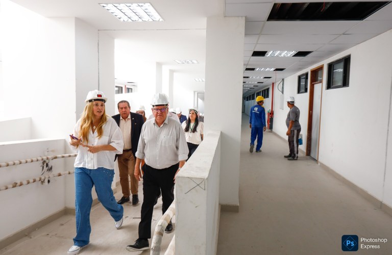 João Azevêdo inspeciona obras do Hospital da Mulher e do Arco Metropolitano de João Pessoa que somam investimentos de R$ 375,4 milhões