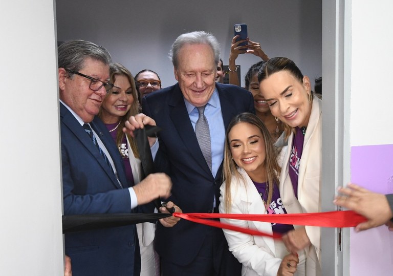 João Azevêdo e ministro Lewandowski inauguram primeira Sala Lilás do Brasil ao lado da senadora Daniella Ribeiro João Azevêdo e ministro Lewandowski inauguram primeira Sala Lilás do Brasil ao lado da senadora Daniella Ribeiro