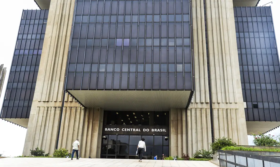 Focus: mercado mantém projeções de inflação e vê PIB ligeiramente mais alto Focus: mercado mantém projeções de inflação e vê PIB ligeiramente mais alto