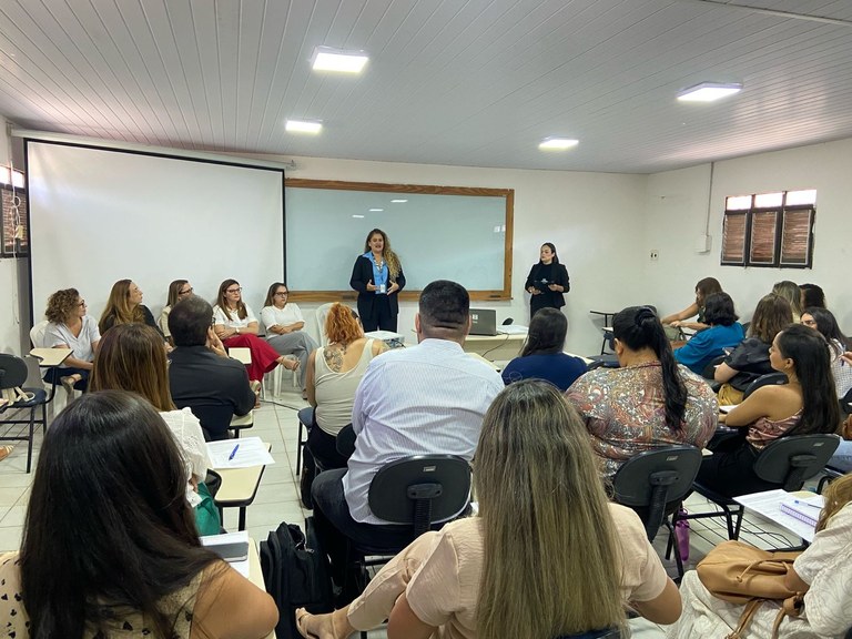 Governo da Paraíba e Ministério da Saúde promovem oficina sobre cuidados com crianças com microcefalia e suas famílias