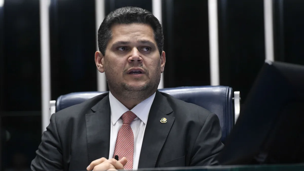 Alcolumbre deve instalar CPMI do INSS nesta terça (17)