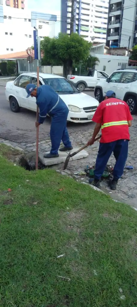 Seinfra realiza serviços de manutenção em 39 bairros de João Pessoa Seinfra realiza serviços de manutenção em 39 bairros de João Pessoa