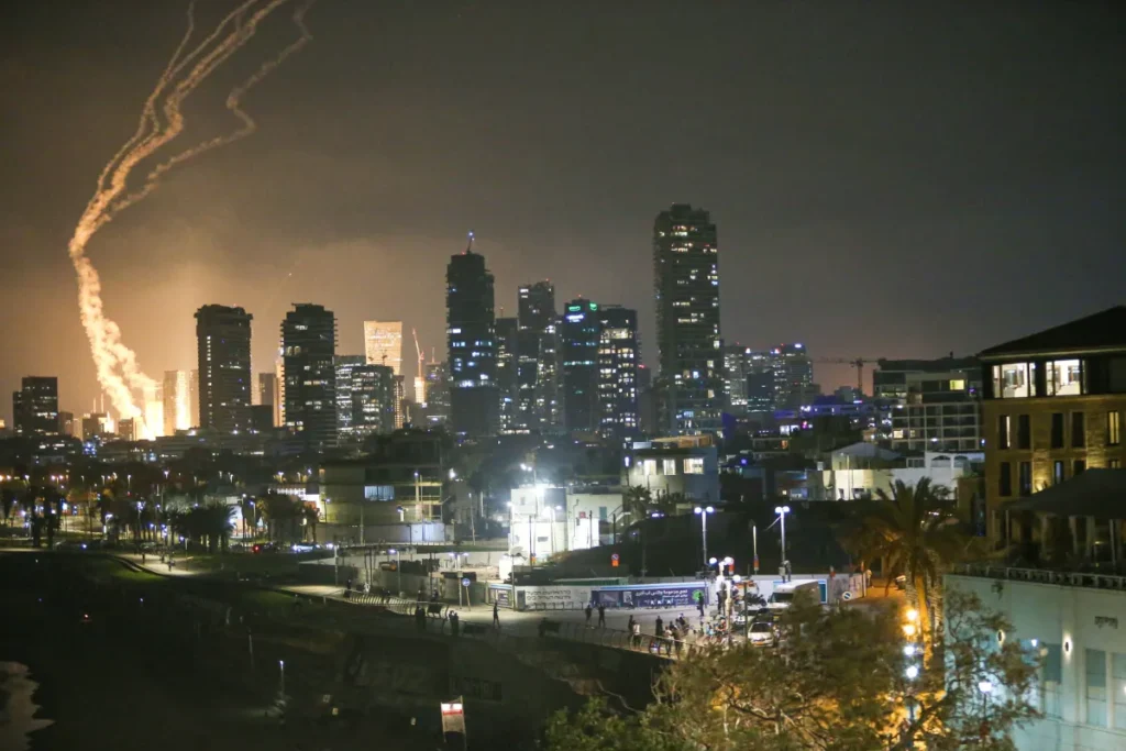 Israel diz ter destruído um terço dos lançadores de mísseis do Irã Israel diz ter destruído um terço dos lançadores de mísseis do Irã
