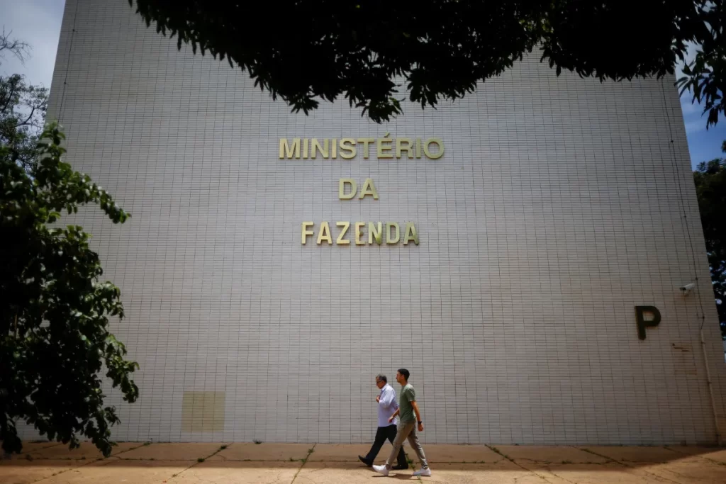 Metas fiscais de 2026 são consideradas inatingíveis e IFI cobra reforma estrutural urgente