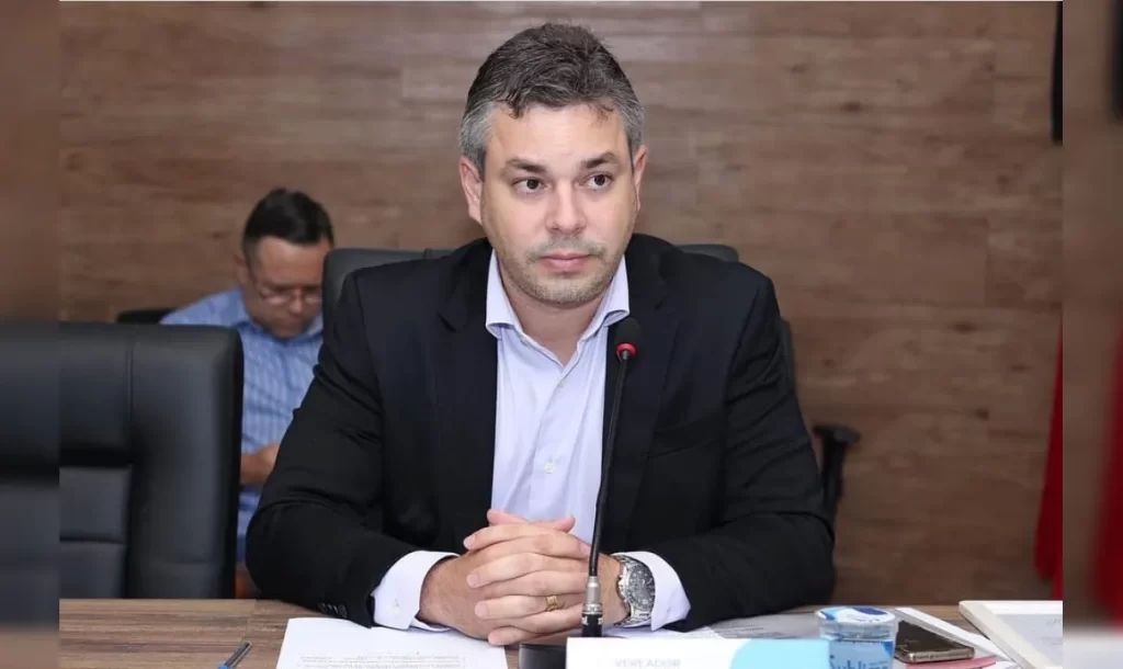 Prefeito de Cabedelo contesta sentença de cassação e diz confiar na reversão da decisão: “Peça narrativa”