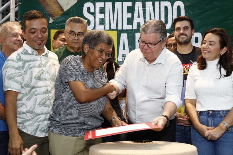 Em Pombal, João Azevêdo participa da oitava plenária do Orçamento Democrático 2025 e entrega benefícios superiores a R$ 20 milhões