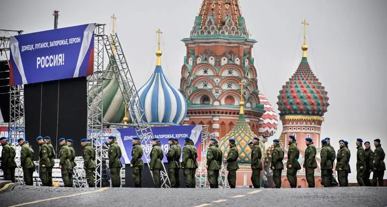 Rússia anuncia controle total de região anexada na Ucrânia