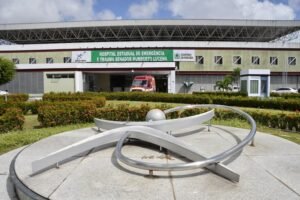 Colisão frontal entre dois carros deixa dez feridos na PB-044, em Caaporã