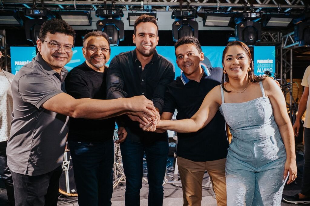 jackson alvino reafirma apoio a pre candidatura do irmao a alpb e anuncia apoio a lucas ribeiro ao governo em 2026