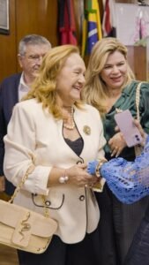 fatima paulino e homenageada em solenidade na camara municipal de joao pessoa 2