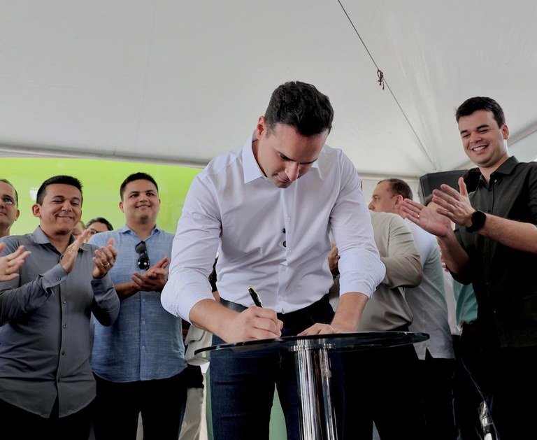 Lucas Ribeiro assina convênio para custeio de Hospital Infantil de Santa Rita e destaca mais uma ação para fortalecer rede de assistência em saúde