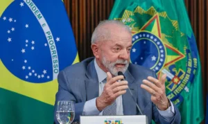 Lula defende América Latina independente contra “fala grossa” externa