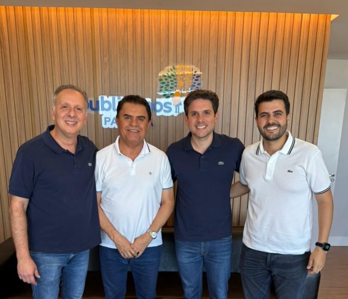 Hugo Motta reúne deputados na sede do Republicanos em João Pessoa com presença de Aguinaldo Ribeiro