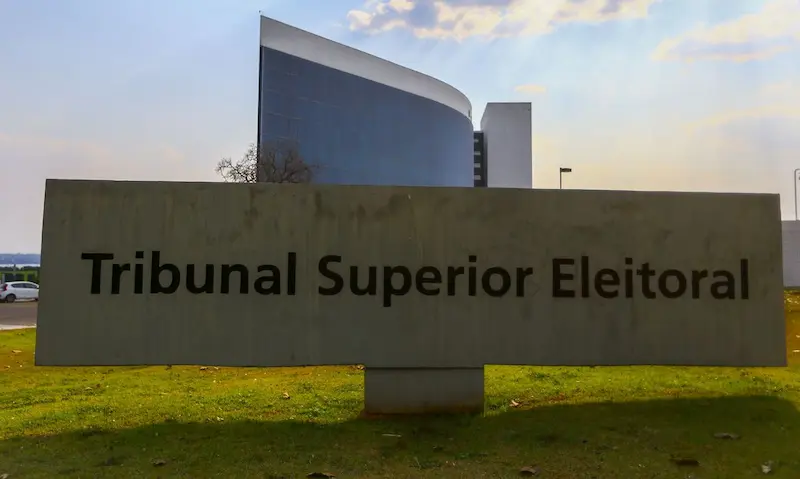 A oito meses das eleições, TSE ainda não definiu regras da propaganda digital