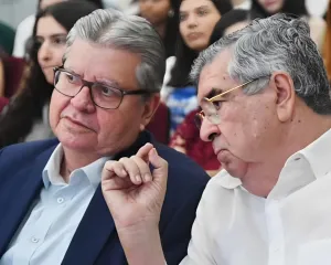 Ex-governador Roberto Paulino sugere Adriano Galdino como vice na chapa com Lucas Ribeiro