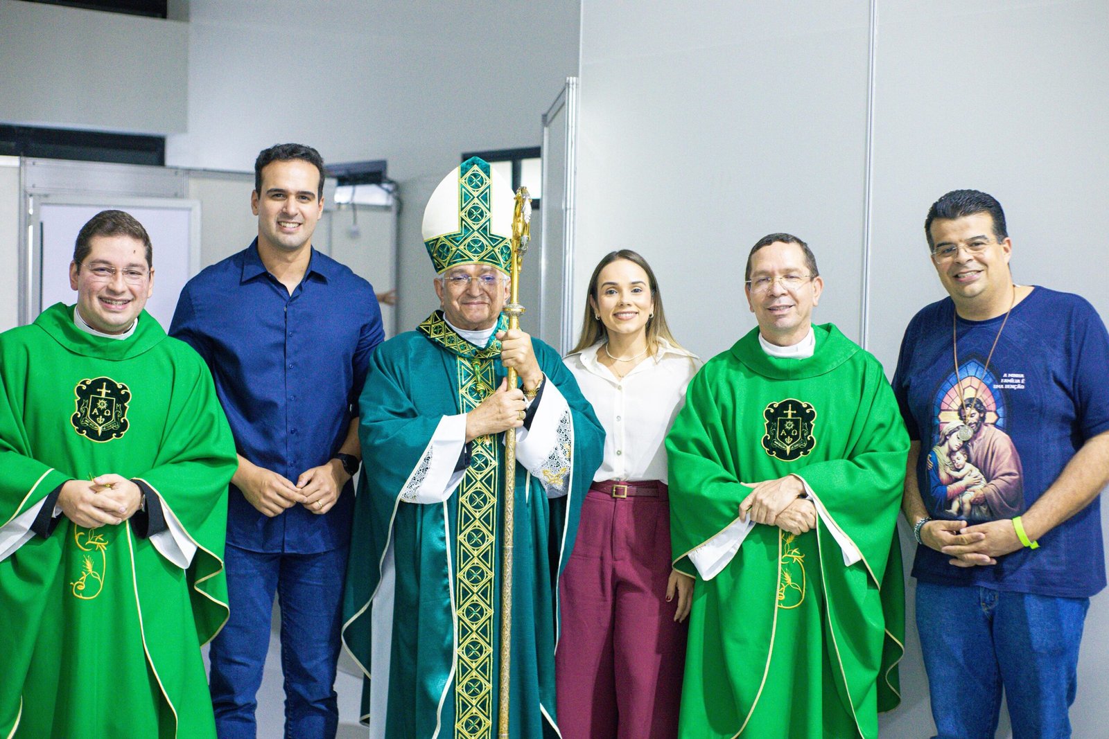 Lucas Ribeiro participa do encerramento do Crescer em Campina Grande com público recorde no Centro de Convenções