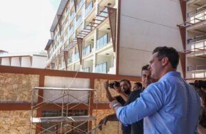 lucas ribeiro visita obras do resort taua e diz que empreendimento vai abrir uma nova etapa no desenvolvimento economico da paraiba 2